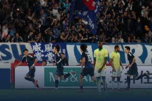 难道说?去年10月日本曾上演让二追三,打破队史对巴西不胜纪录